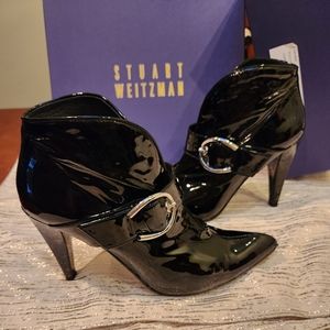 Stuart Weitzman Luckier patent leather  bootie size 11W